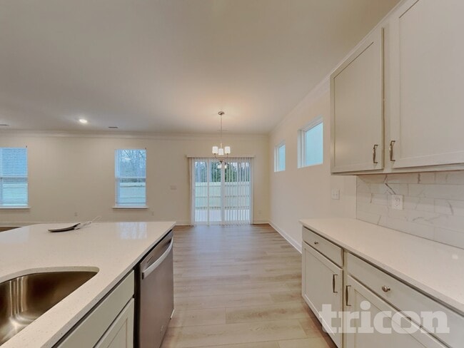 Photo - 129 Stallion Way