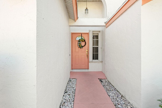 Photo - 300 Hammocks Trail