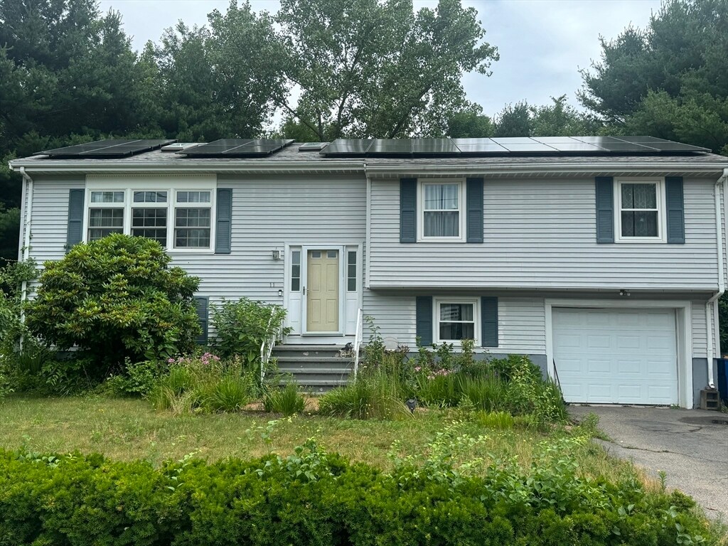Photo - 11 Lheureux Cir House