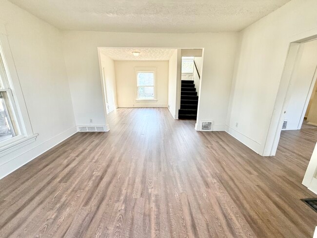 Photo - 1507 Garfield Ave SW House