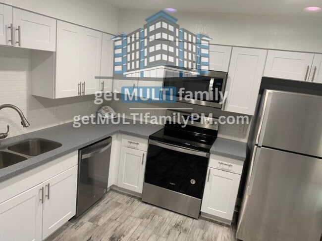 Building Photo - 1766 E 6th Ave Unit 1770