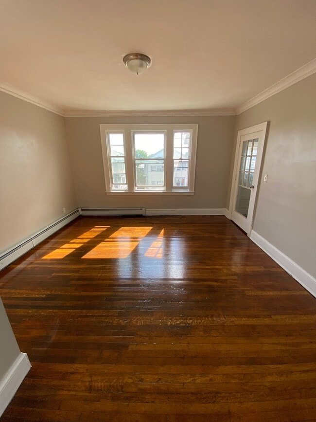 121 Irving St Unit 3rd Fl