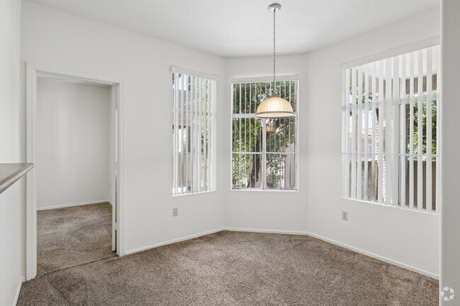 2BR, 2BA - 1,118SF - Dining Room
