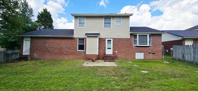Photo - 804 Zadock Dr