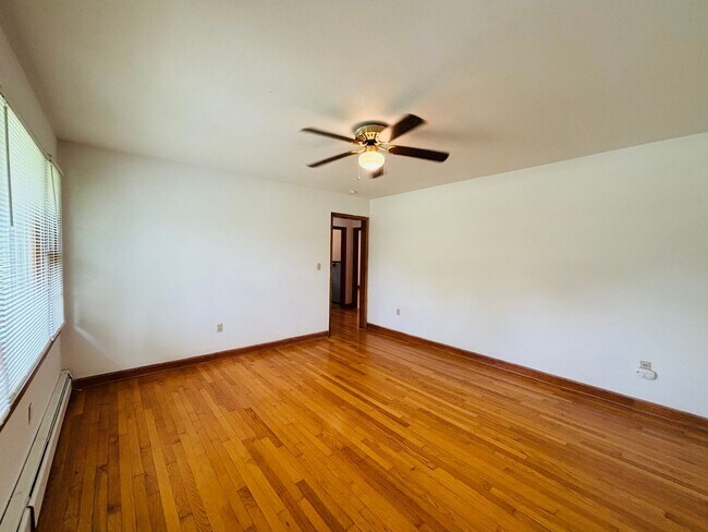 Photo - 208 Broce Dr Unit 1