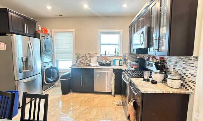 Building Photo - 83 Newbury St Unit 2A Rental