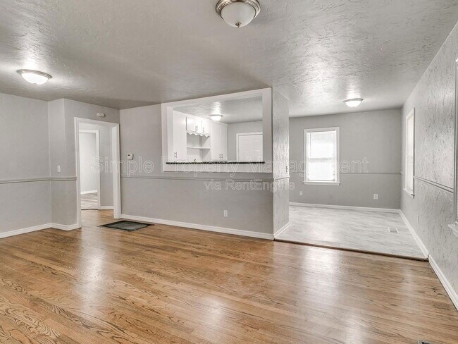 Photo - 3916 NW 24th St