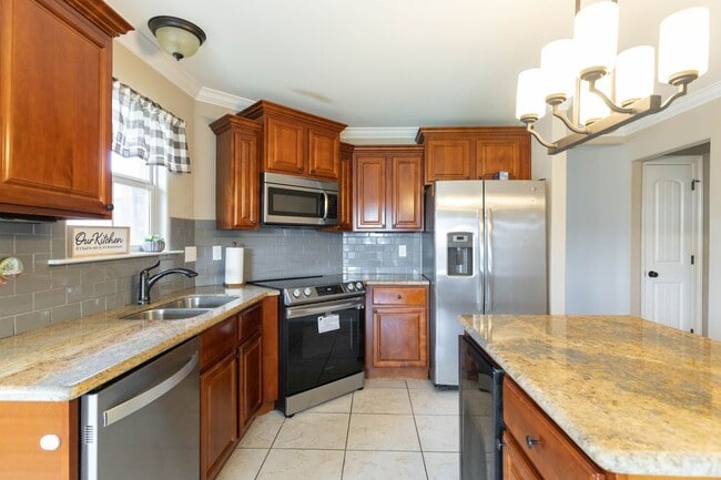 Photo - 515 Palm Breeze Dr
