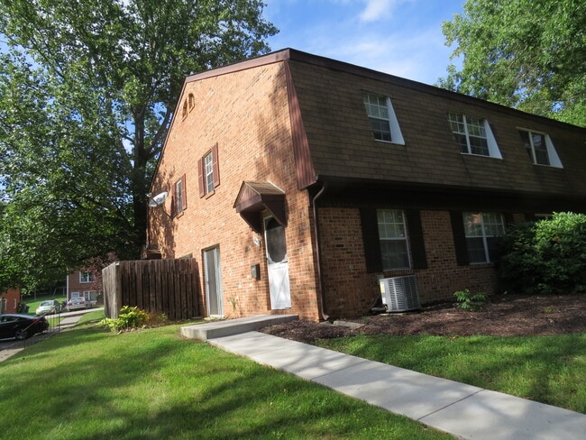 Photo - 440 Marlington St