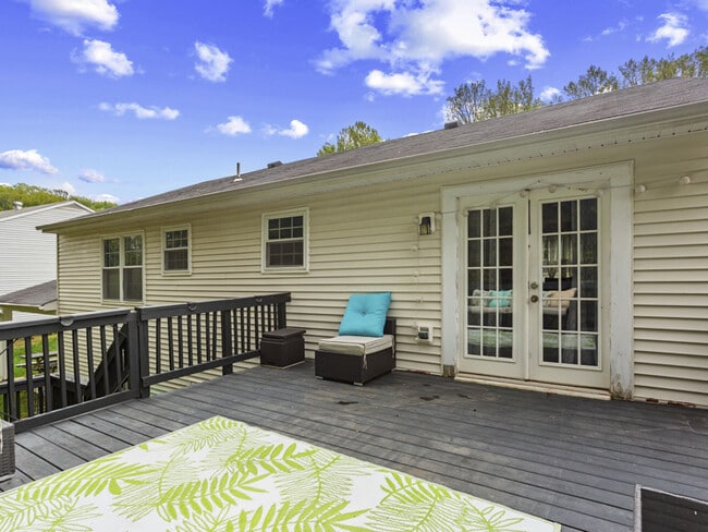 Photo - 2007 Robert Bowie Dr