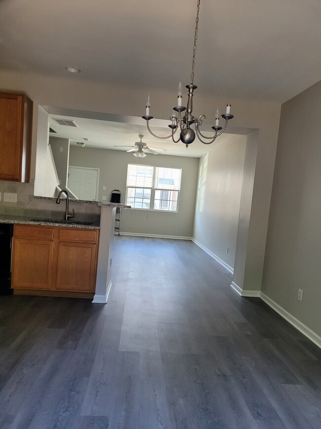 Photo - 1505 Oxleymare Dr