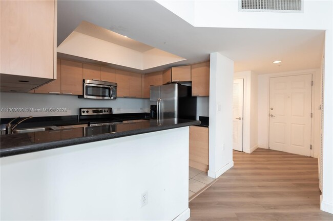 Photo - 140 S Dixie Hwy Unidad 827