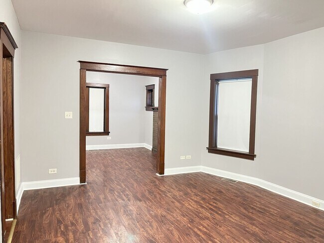 Photo - 305 Herkimer St Unit 1