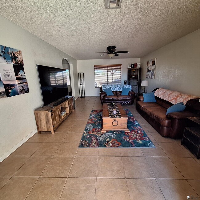 Photo - 2542 S 32nd Ave