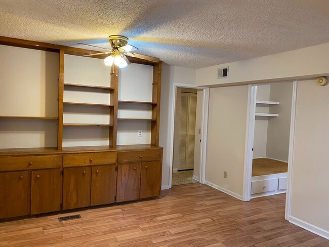 Photo - Barnwell Colony