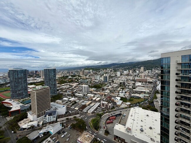 Photo - The Central Ala Moana: 1 Bed, 1 Bath Top Floor Unit with 1 Parking Unit 4204