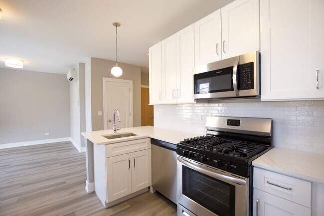 Photo - 3934 N Janssen Ave Unit W3