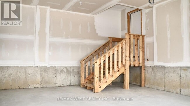 Photo - 246 Mckenzie Dr