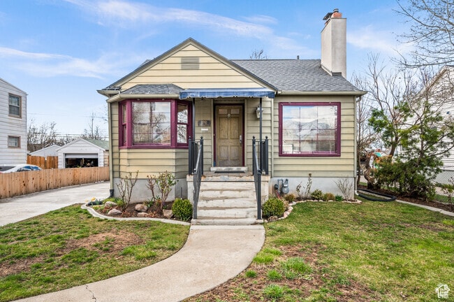 Building Photo - 2792 S Imperial St Rental