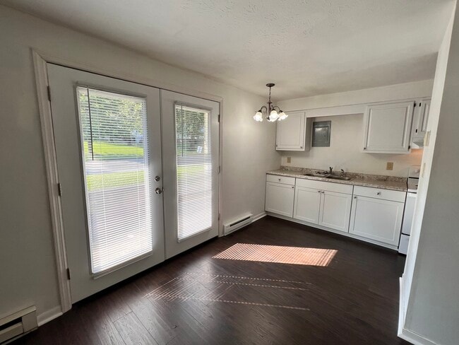 Photo - 900 Market St