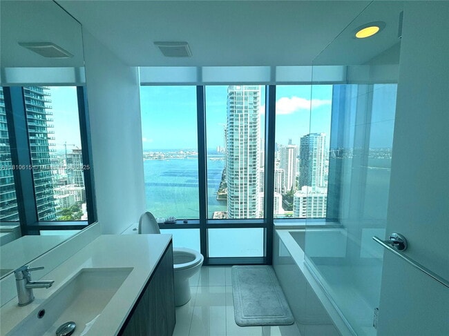 Photo - 3131 NE 7th Ave Unidad 3901