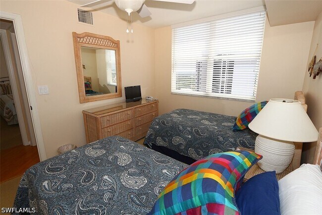 Photo - 5550 Heron Point Dr Unit 2004