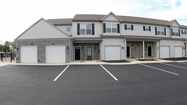 Building Photo - Stone Gate Village Rental