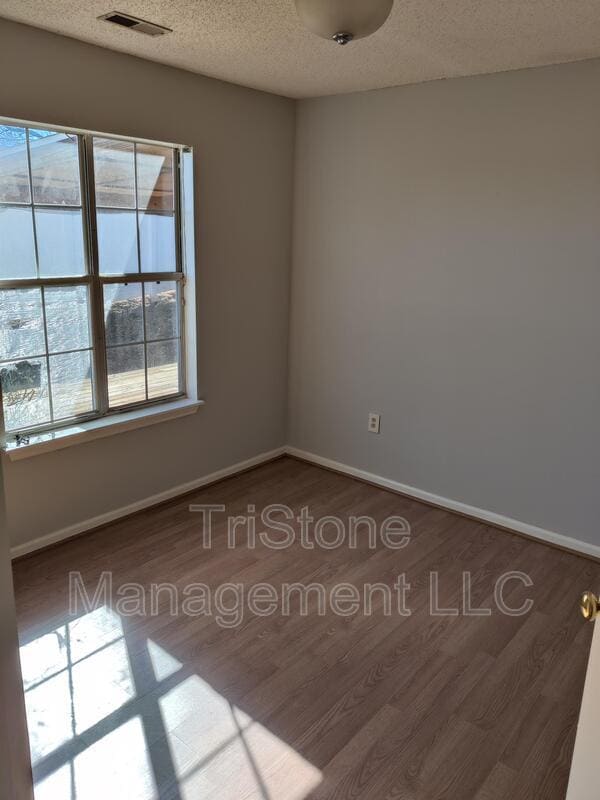 Photo - 5748 Ebley Ln