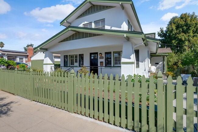 Building Photo - 3375 Herman Ave
