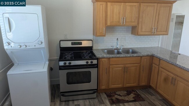 Photo - 2008 Marin St Unit B