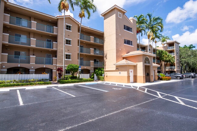 Building Photo - 12547 Imperial Isle Dr Unit 208 Rental
