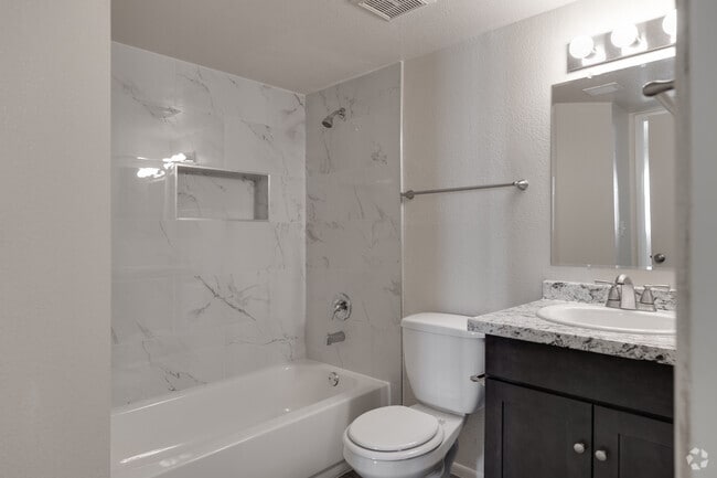 2BR, 1BA - 900SF - Cape Cod Apartments