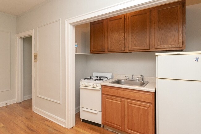 Photo - 2832 N Burling St Unit 902