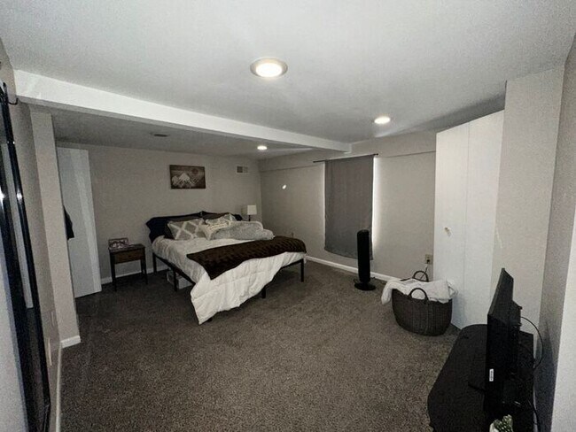 Photo - 168 Oneida St