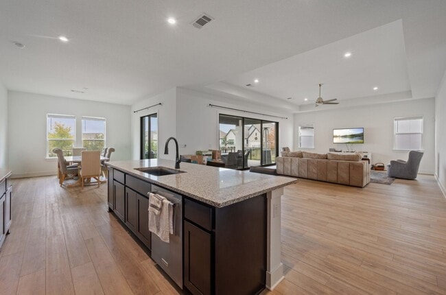 Photo - 616 Hallwood Dr