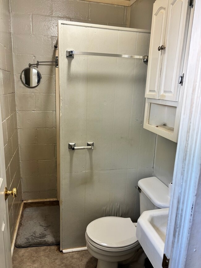 Photo - 110 Rhodes St Unit A