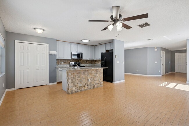 Photo - 2825 Cliffe Ct