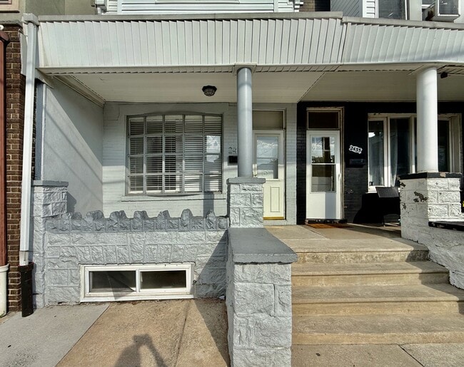Photo - 2433 S 3rd St