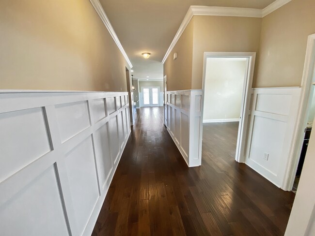 Photo - 3037 Greenway Cir SE