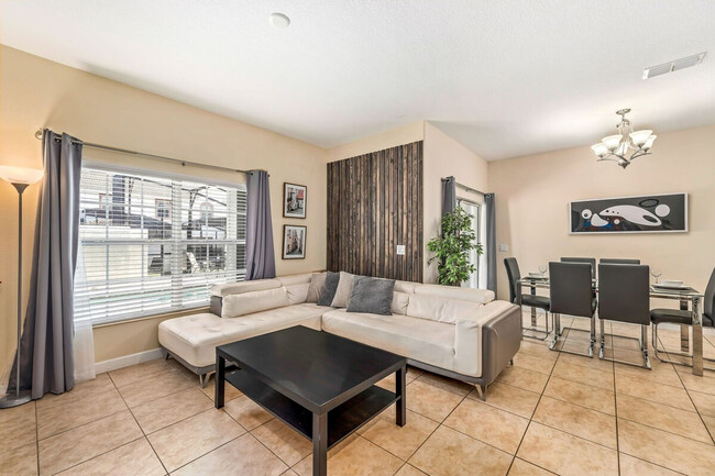 Building Photo - 4900 Clock Tower Dr Rental