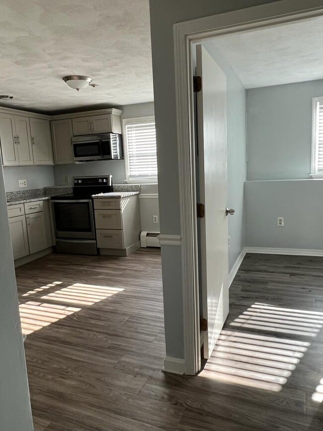 Photo - 422 Smithfield Ave