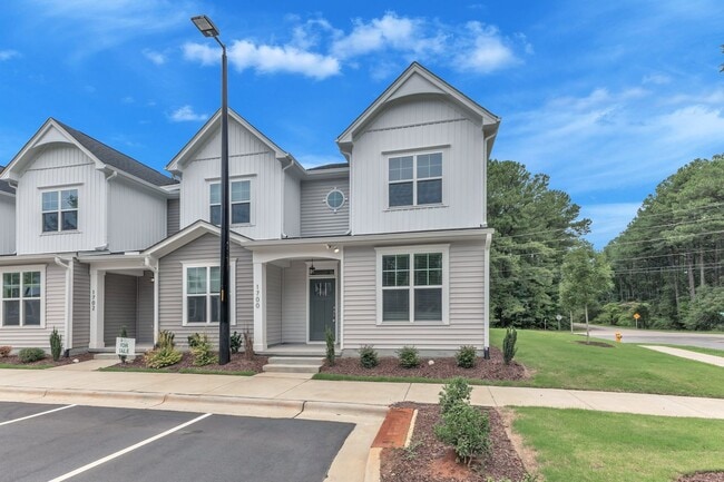 Building Photo - 3/3.5 NC State Townhome Near Centennial Campus