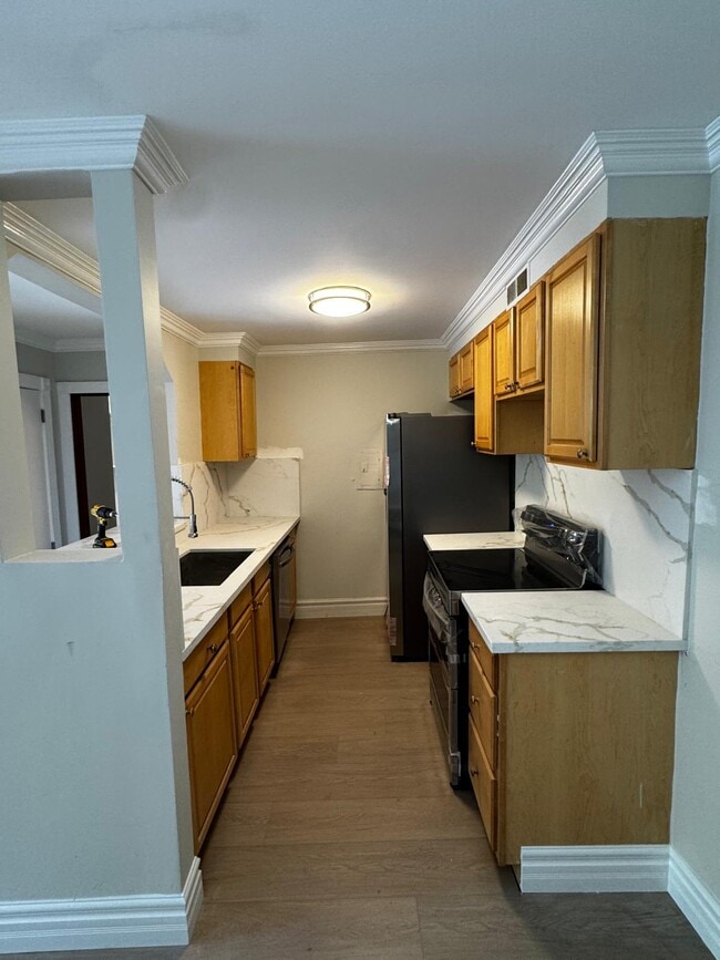 Photo - 5460 White Oak Ave Unit D106