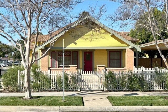 Photo - 678 N Shaffer St House