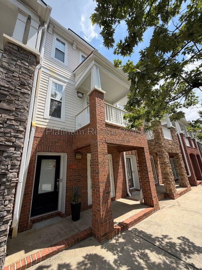 Photo - 221 16th St NW