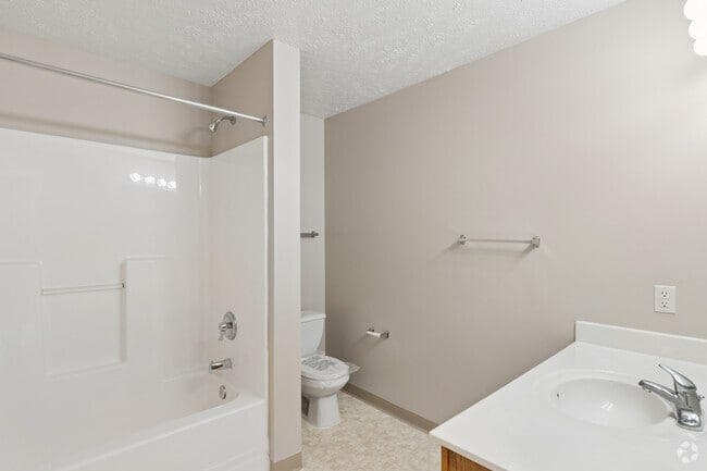 The Berkshire 2BR, 2BA - 1,062SF - Bathroom