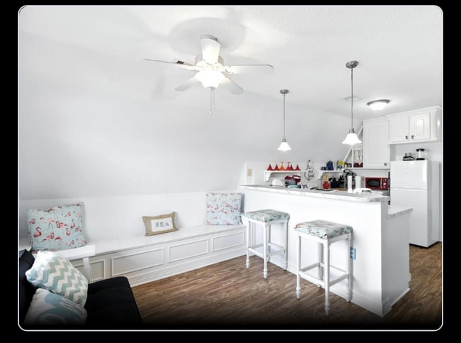 Photo - 222 Sandpebble Pl