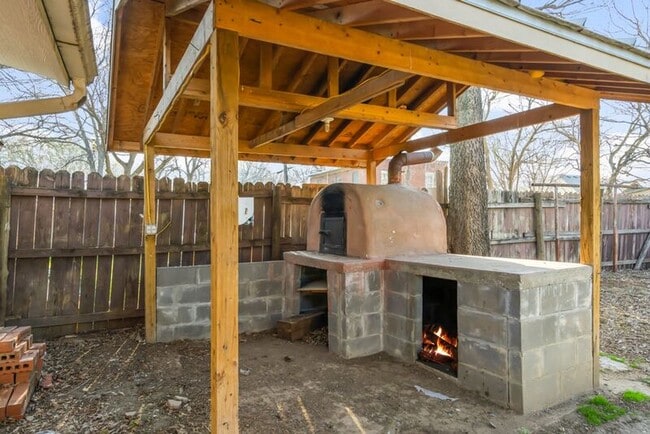 Photo - 2514 E Archer St