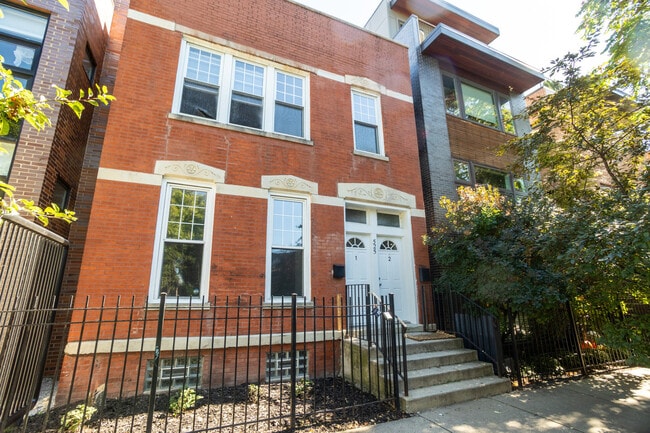 Photo - 525 N Wood St Unit 1