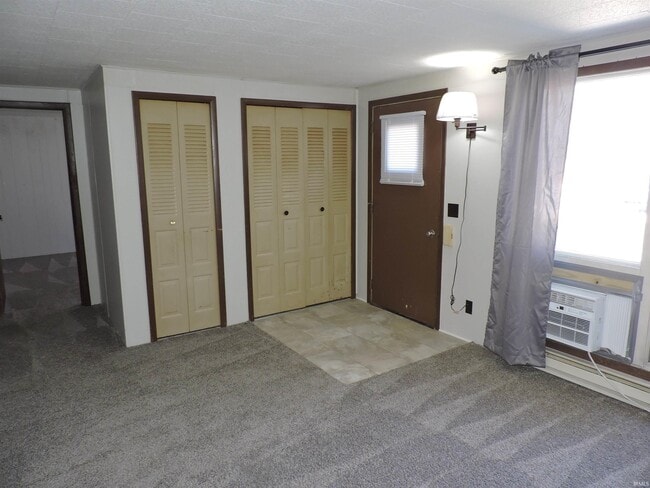 Photo - 125 W Orange St